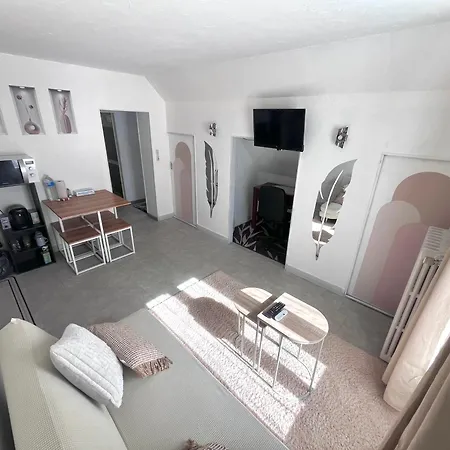 Atypique, Calme & Cosy, Proche De Paris